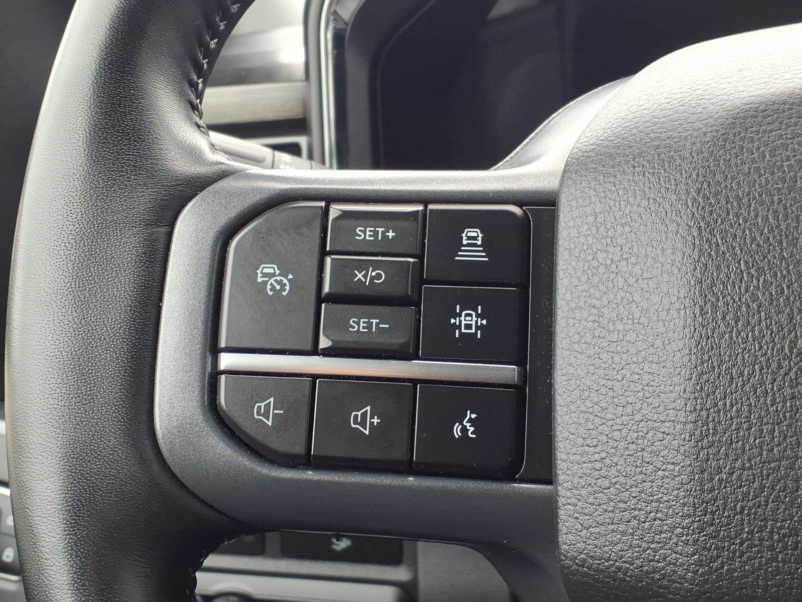 Certified 2023 Ford F350 Lariat w/ Tow Technology Package image 16