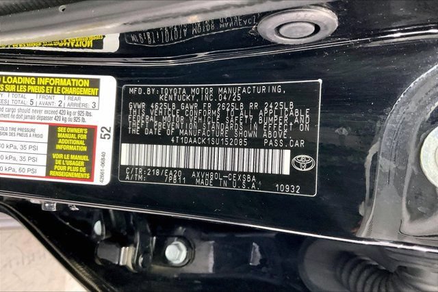 Used 2025 Toyota Camry SE FWD image 35