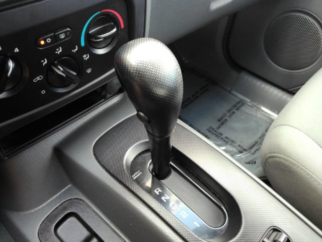 Used 2006 Jeep Liberty Sport RWD image 37