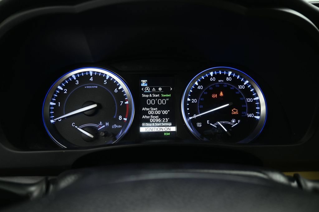 Used 2018 Toyota Highlander XLE AWD/4WD image 12
