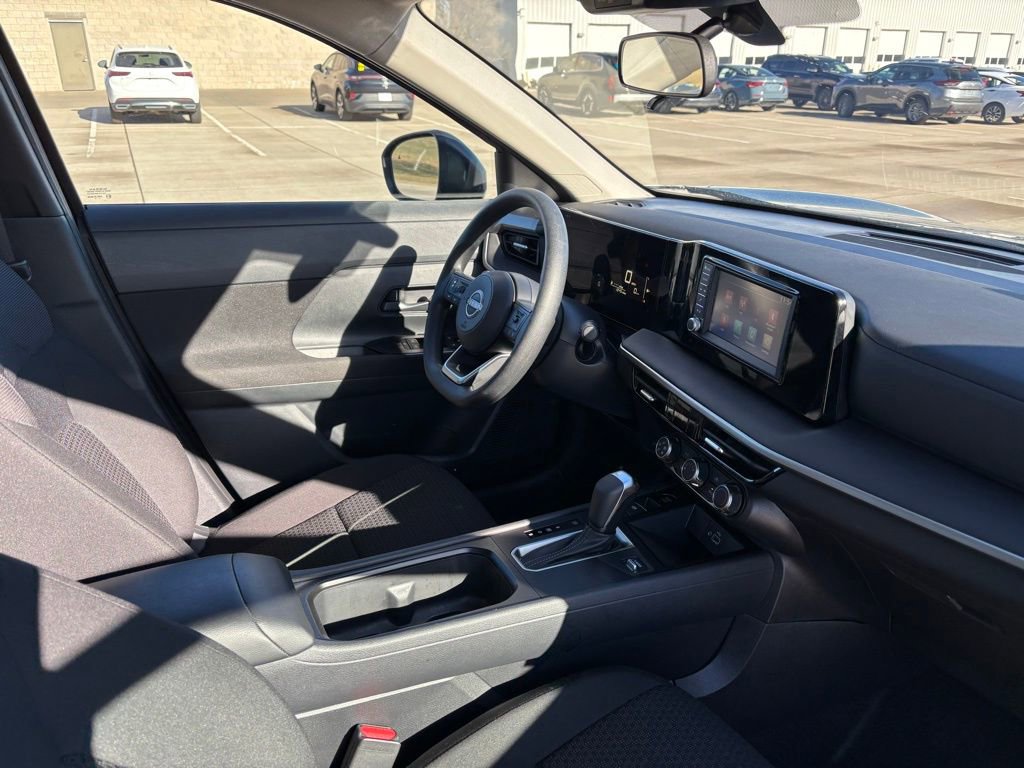 Used 2025 Nissan Kicks S image 17