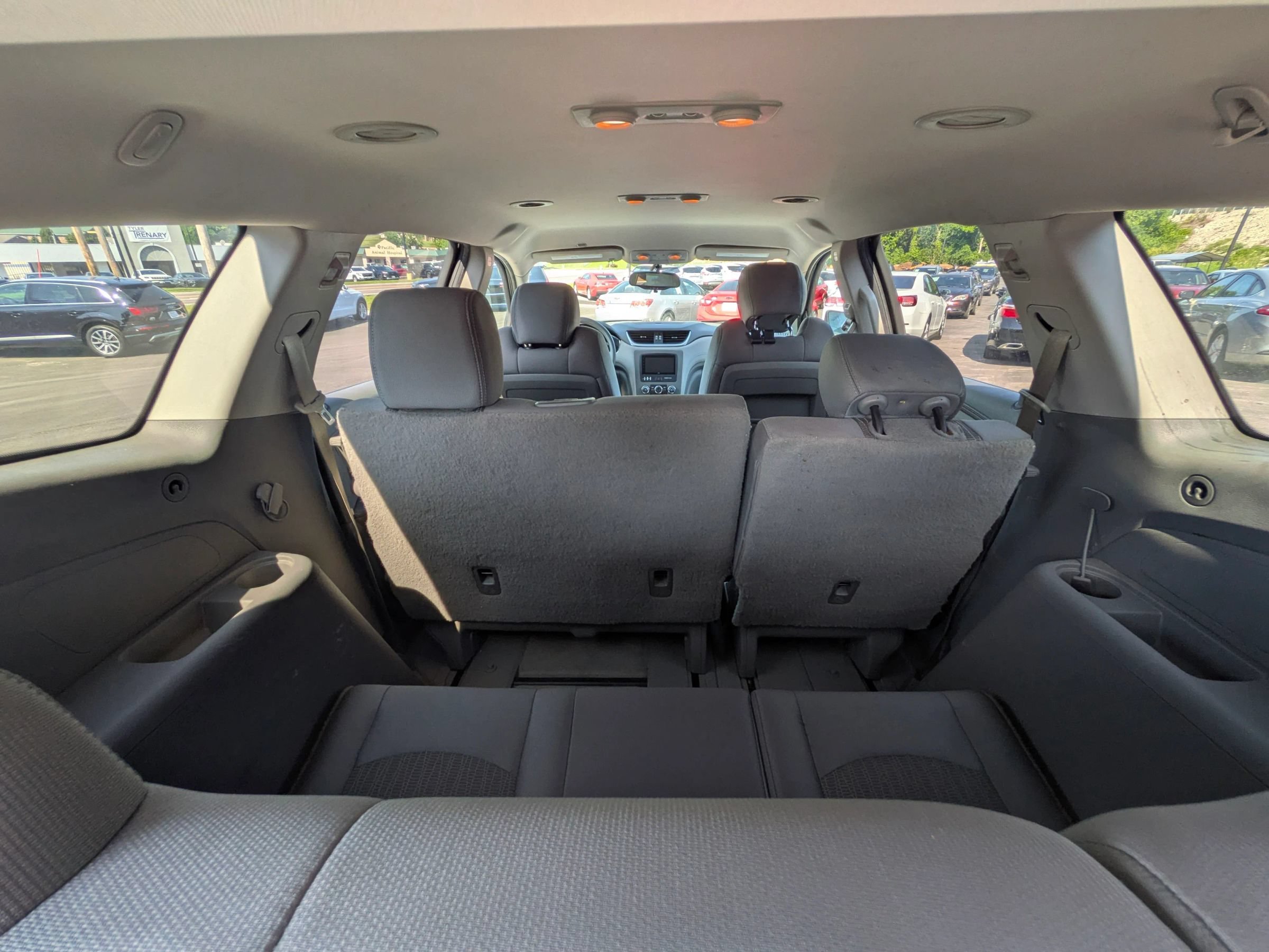 Used 2015 Chevrolet Traverse LS FWD image 33