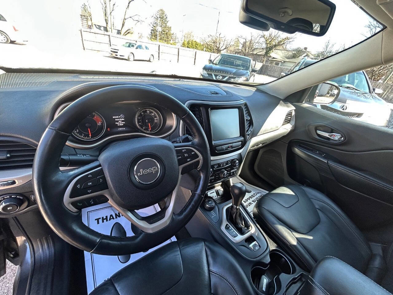 Used 2016 Jeep Cherokee Limited image 5