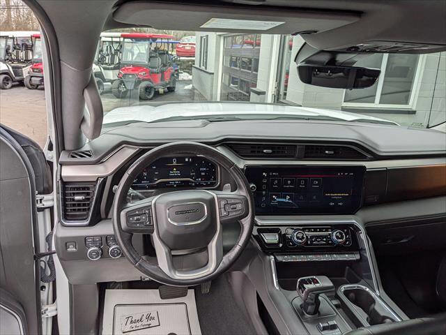 Used 2022 GMC Sierra 1500 Denali w/ Technology Package AWD/4WD image 14