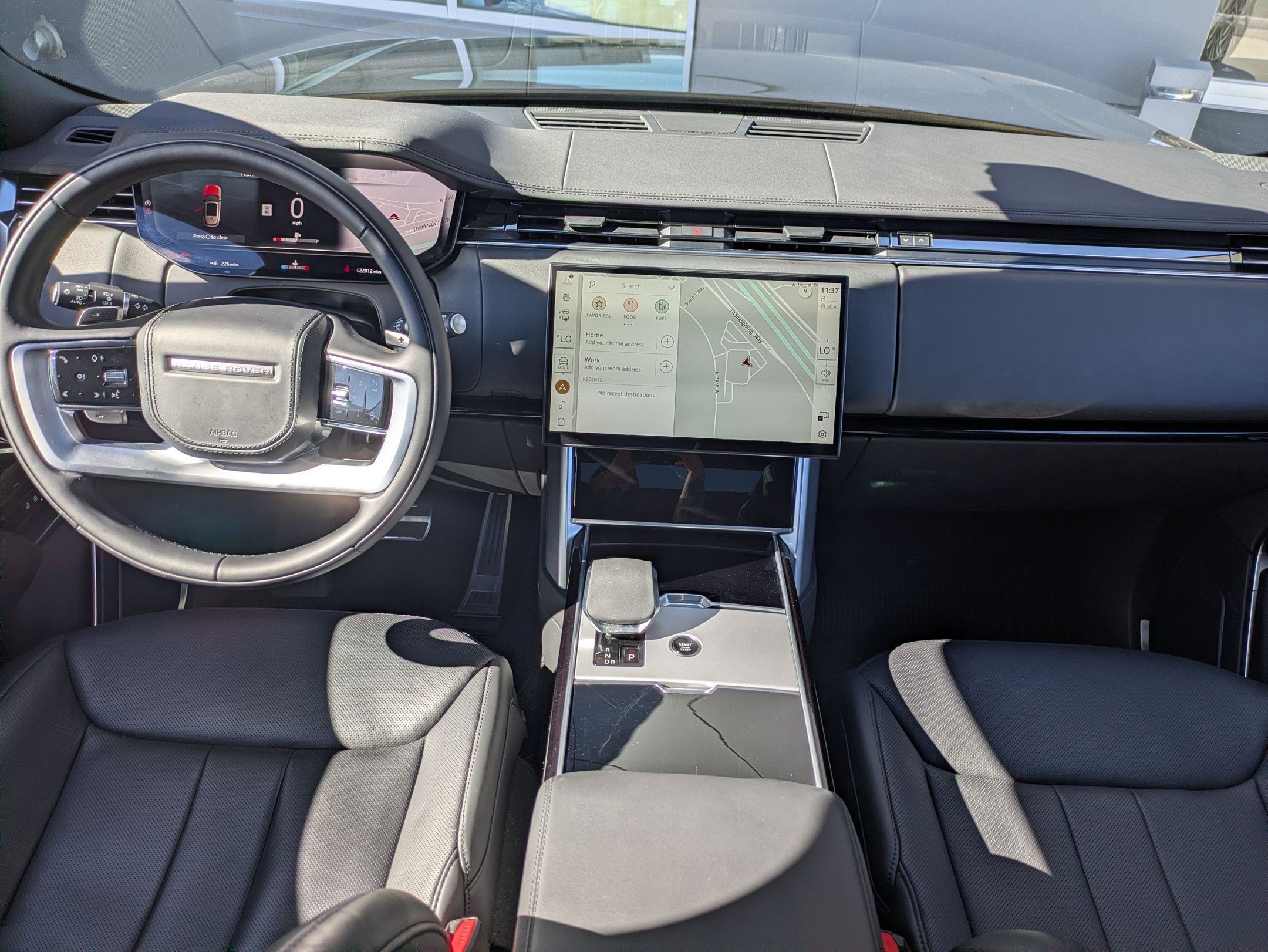 Certified 2024 Land Rover Range Rover SE AWD/4WD image 24