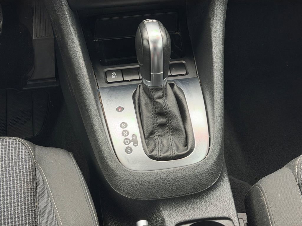 Used 2013 Volkswagen Golf TDI image 14