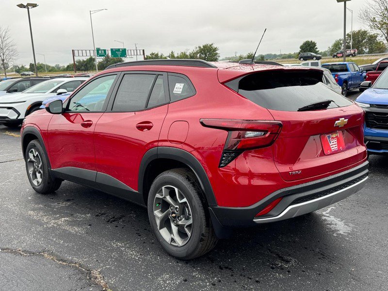 New 2026 Chevrolet Trax LT w/ Driver Confidence Package image 3