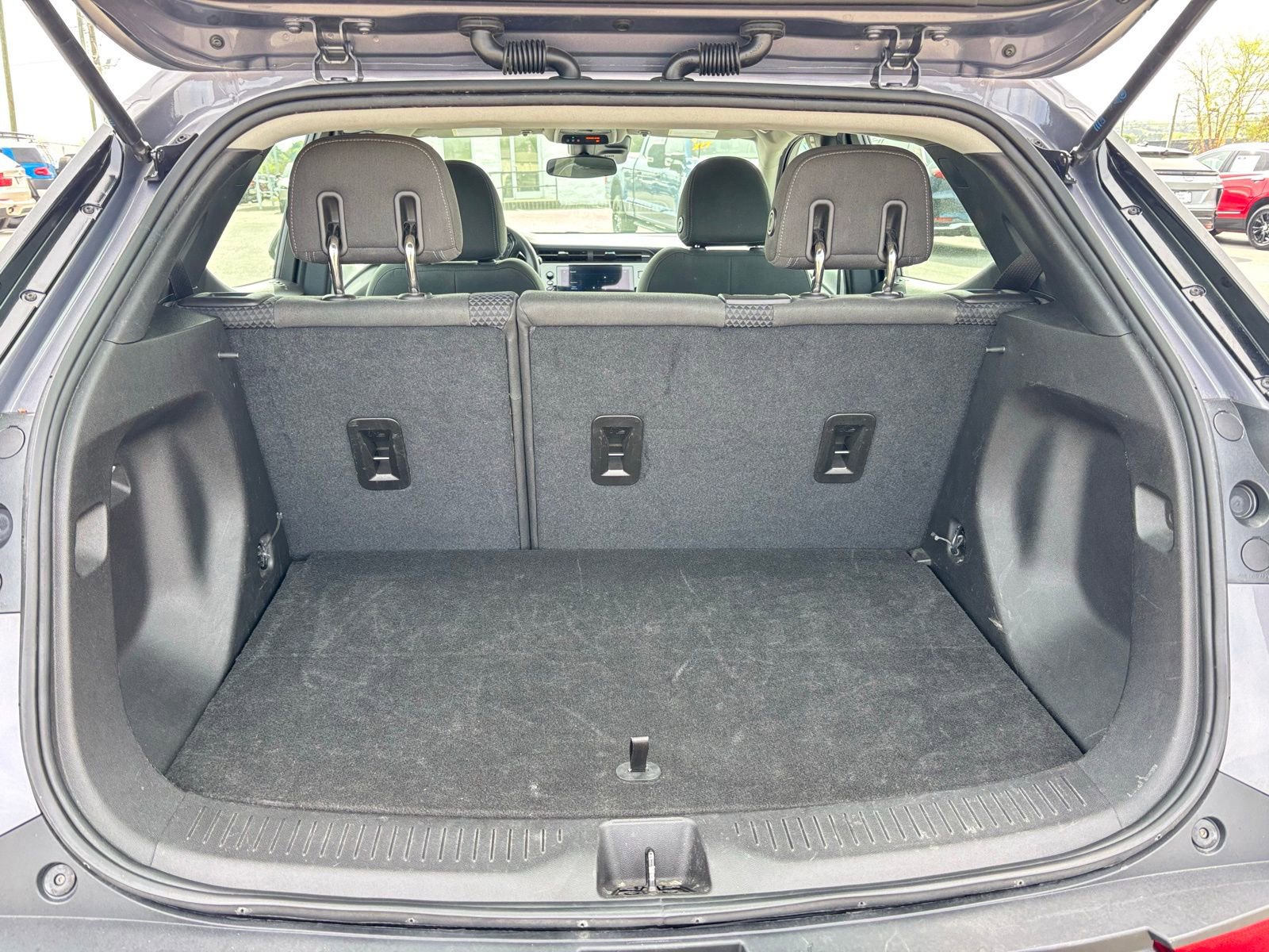 Used 2023 Chevrolet Bolt EUV LT FWD image 21