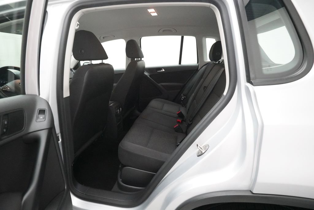 Used 2015 Volkswagen Tiguan S AWD/4WD image 15