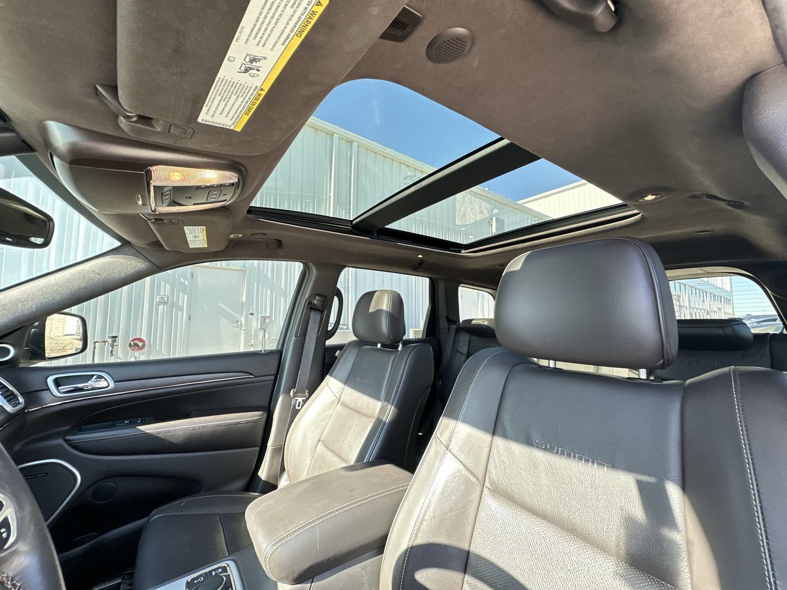 Used 2019 Jeep Grand Cherokee Summit AWD/4WD image 19