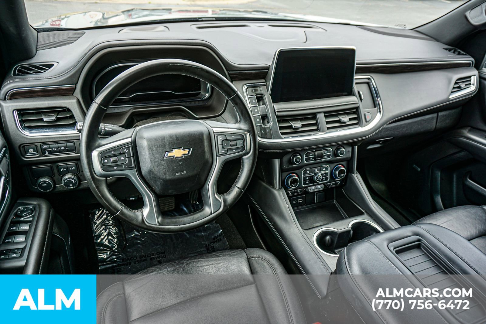 Used 2024 Chevrolet Suburban LT RWD image 31