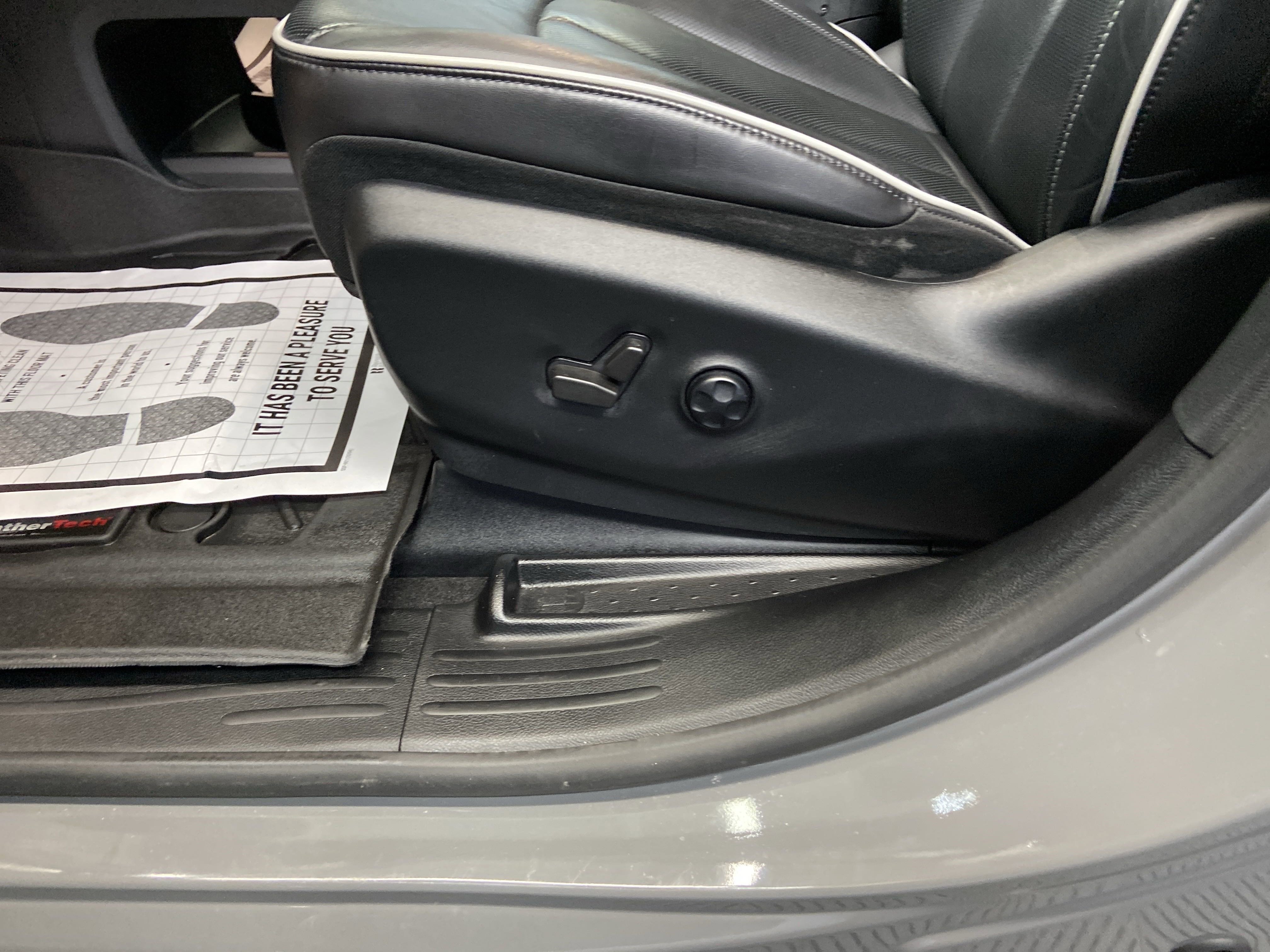 Used 2022 Chrysler Pacifica Limited w/ S Appearance Package image 13