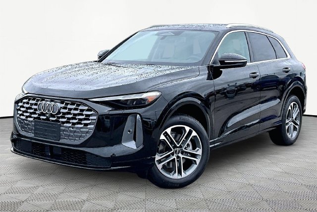 New 2026 Audi Q5 Premium Plus AWD/4WD image 1