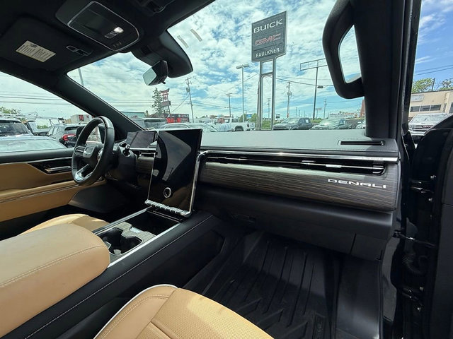 Used 2025 GMC Sierra EV Denali AWD/4WD image 22