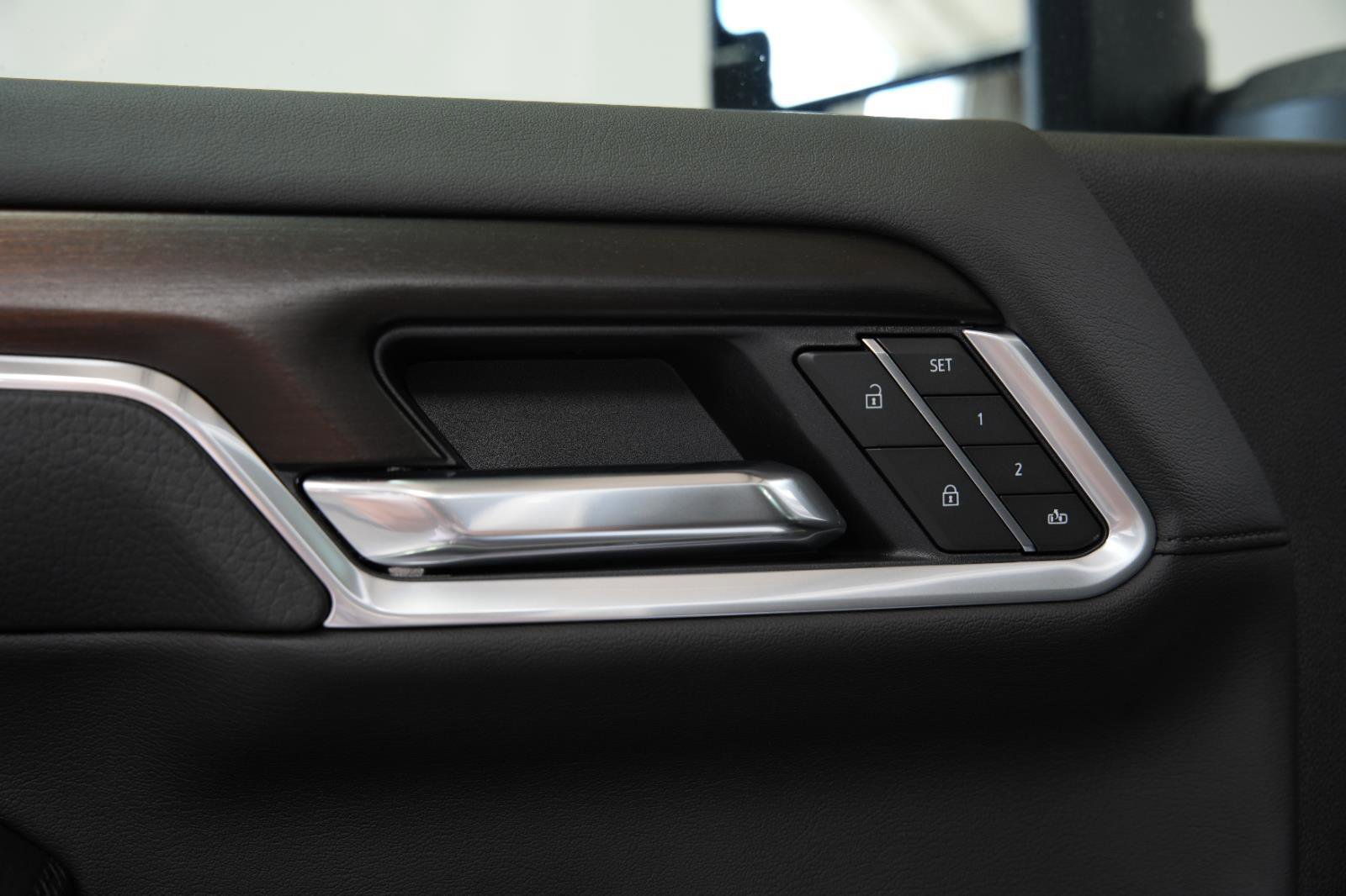 New 2025 GMC Sierra 2500 Denali w/ Denali Reserve Package image 28