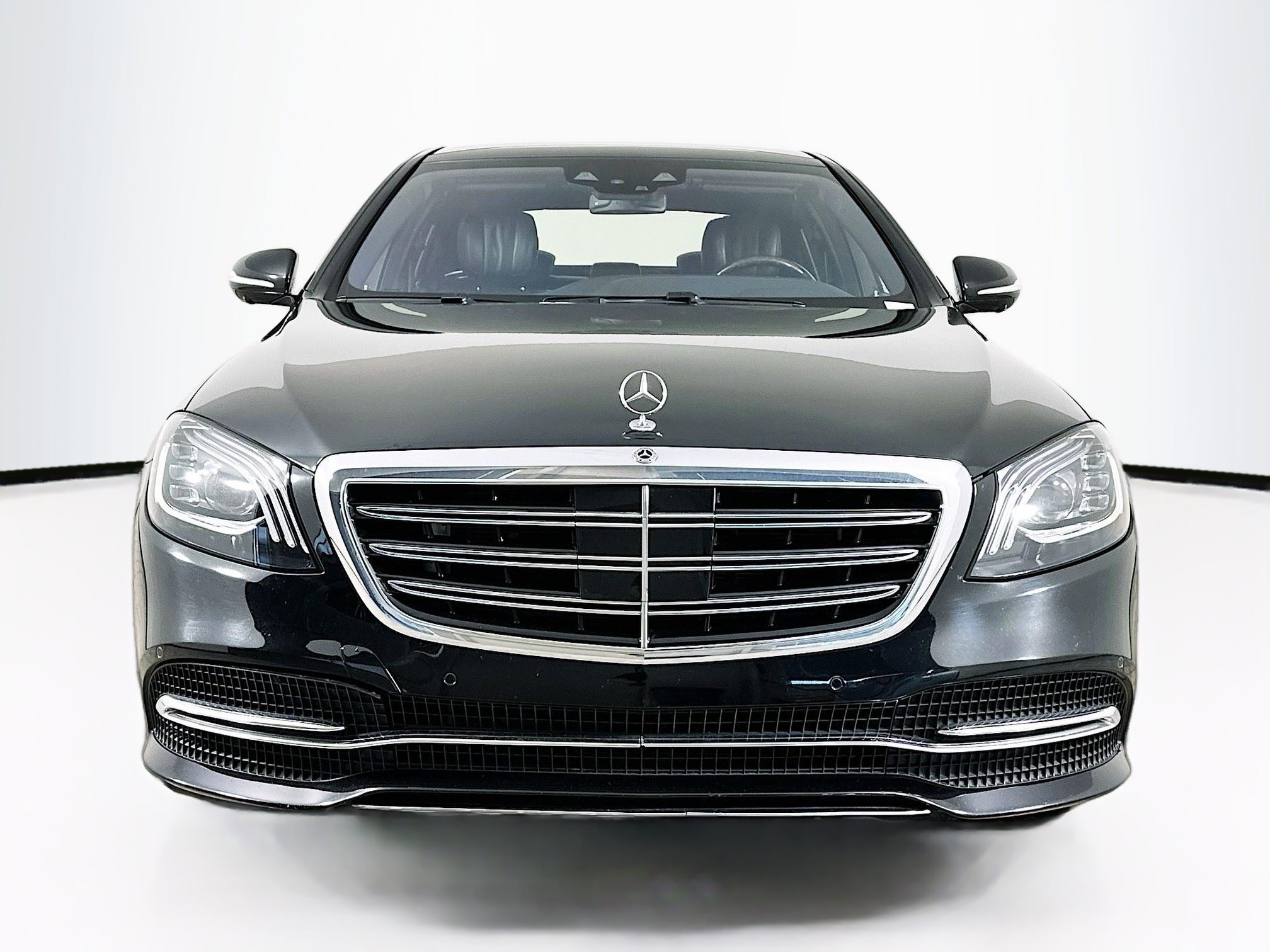 Used 2020 Mercedes-Benz S 560 Sedan image 2