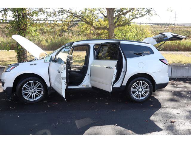 Used 2015 Chevrolet Traverse LT w/ Style and Technology Package image 17