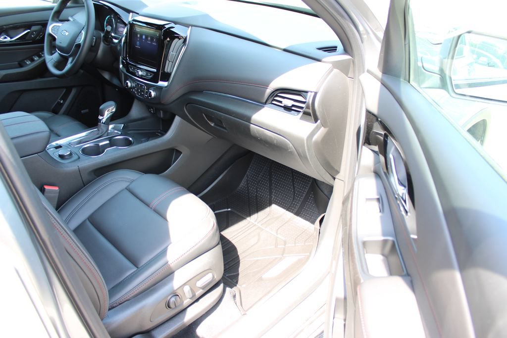 Certified 2023 Chevrolet Traverse RS w/ LPO, Floor Liner Package AWD/4WD image 54