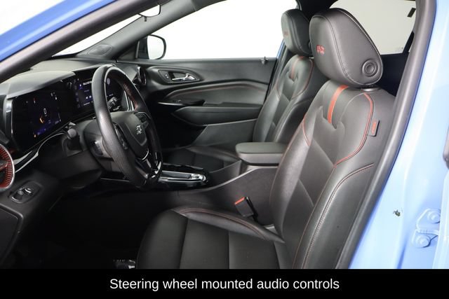 Used 2024 Chevrolet Trax RS w/ Sunroof Package FWD image 14