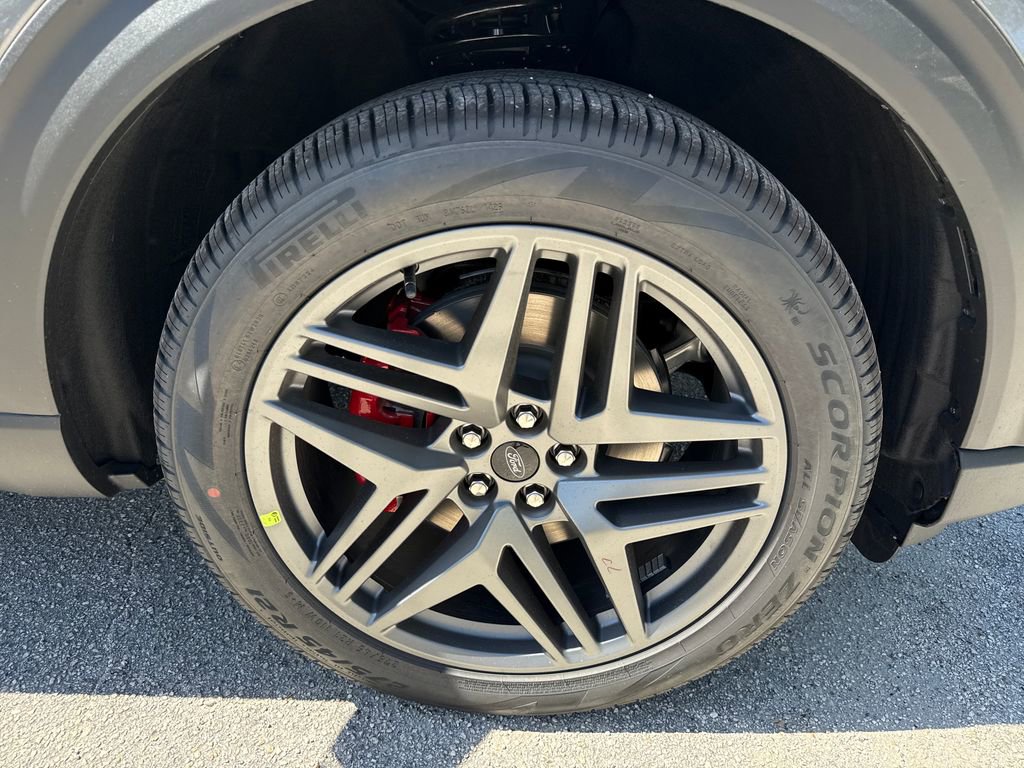 New 2026 Ford Explorer ST RWD image 11