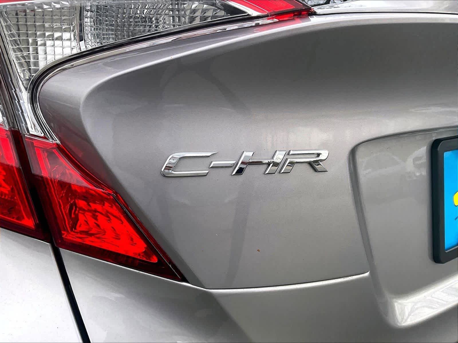 Used 2020 Toyota C-HR XLE FWD image 26