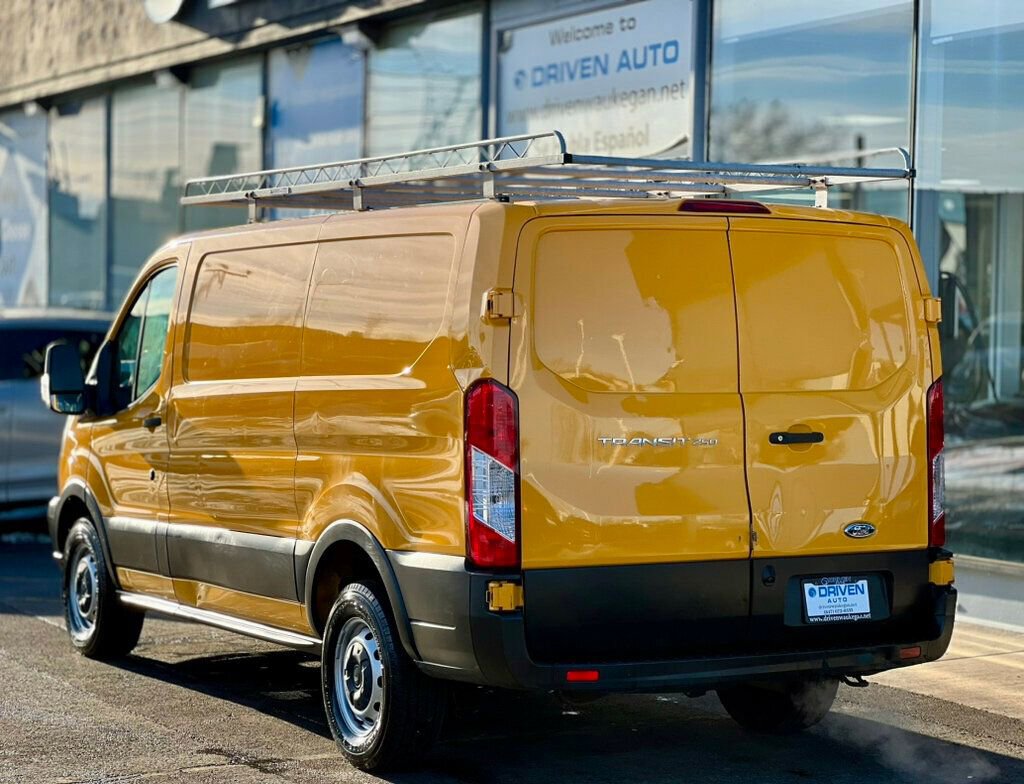 Used 2019 Ford Transit 250 130 Low Roof RWD image 3