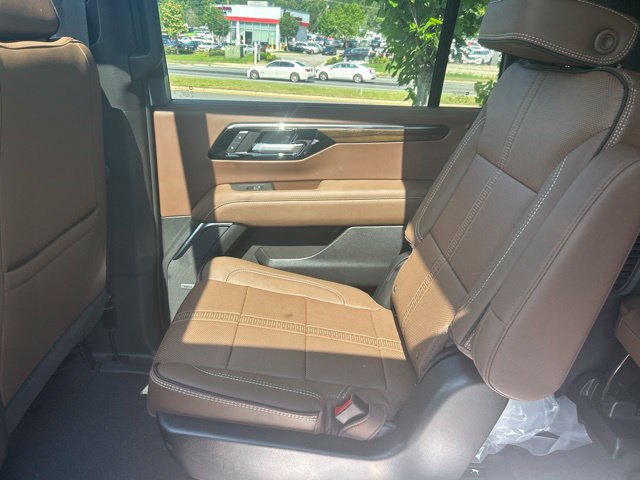 New 2026 Chevrolet Suburban High Country AWD/4WD image 20