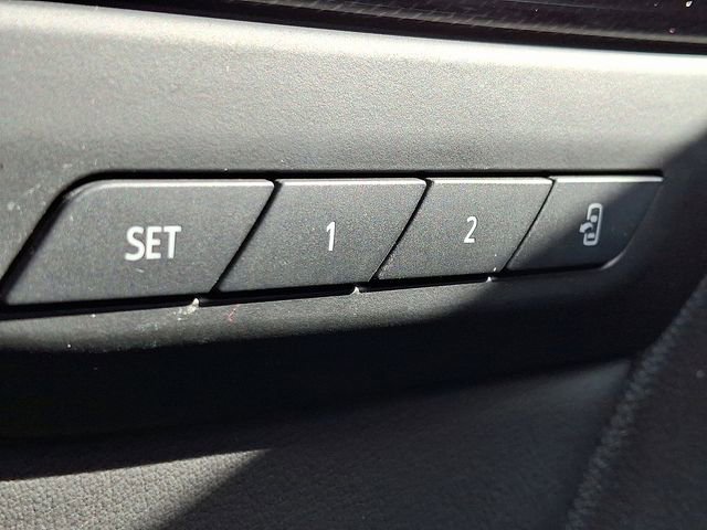 Used 2021 Buick Envision Essence w/ Technology Package I image 30