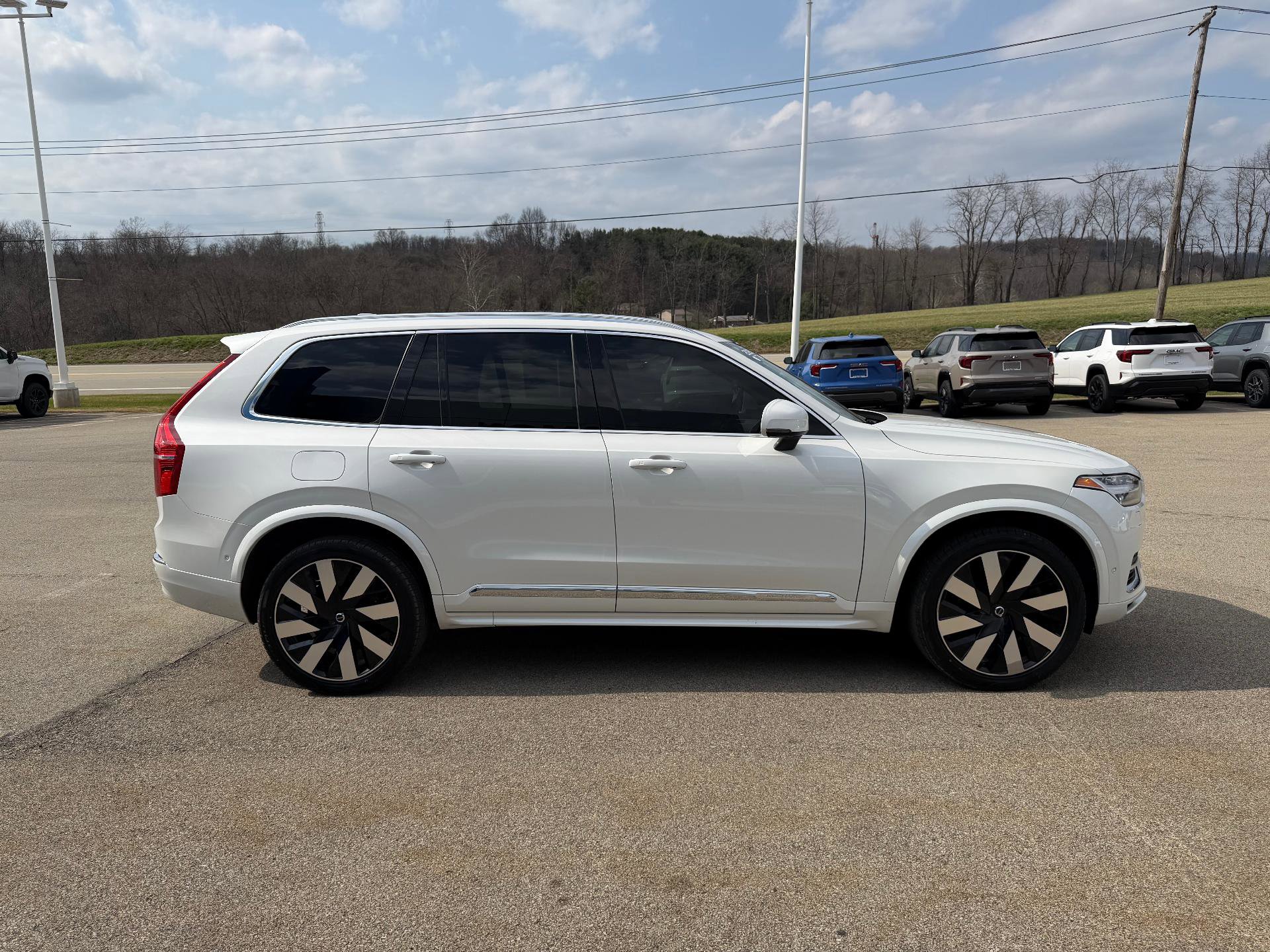Used 2023 Volvo XC90 T8 Ultimate w/ Protection Package Premier image 7