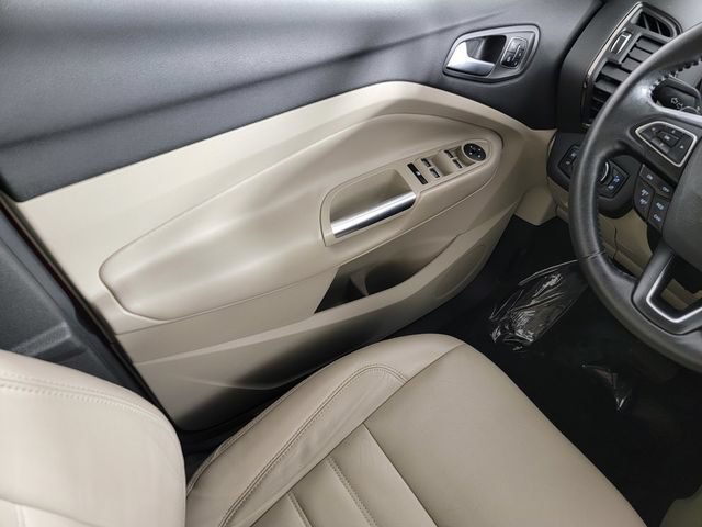 Used 2017 Ford Escape Titanium FWD image 30