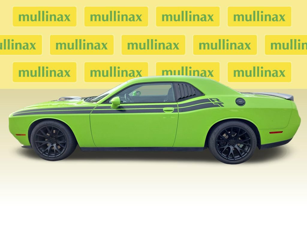 Used 2015 Dodge Challenger R/T RWD image 11