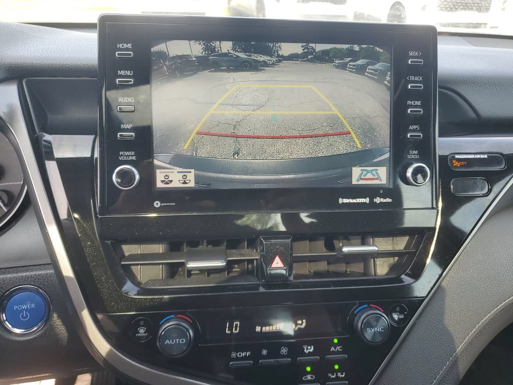 Used 2021 Toyota Camry SE w/ Cold Weather Package FWD image 19