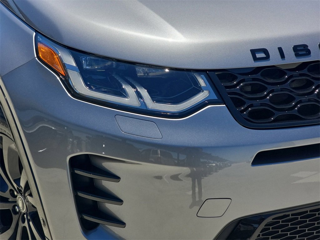 New 2025 Land Rover Discovery Sport Dynamic SE image 33