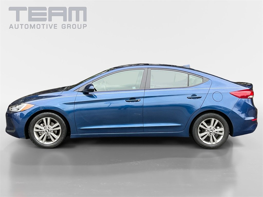 Used 2017 Hyundai Elantra SE image 4