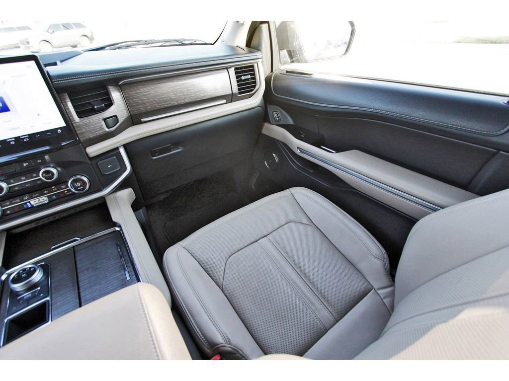 Certified 2022 Ford Expedition Limited image 14