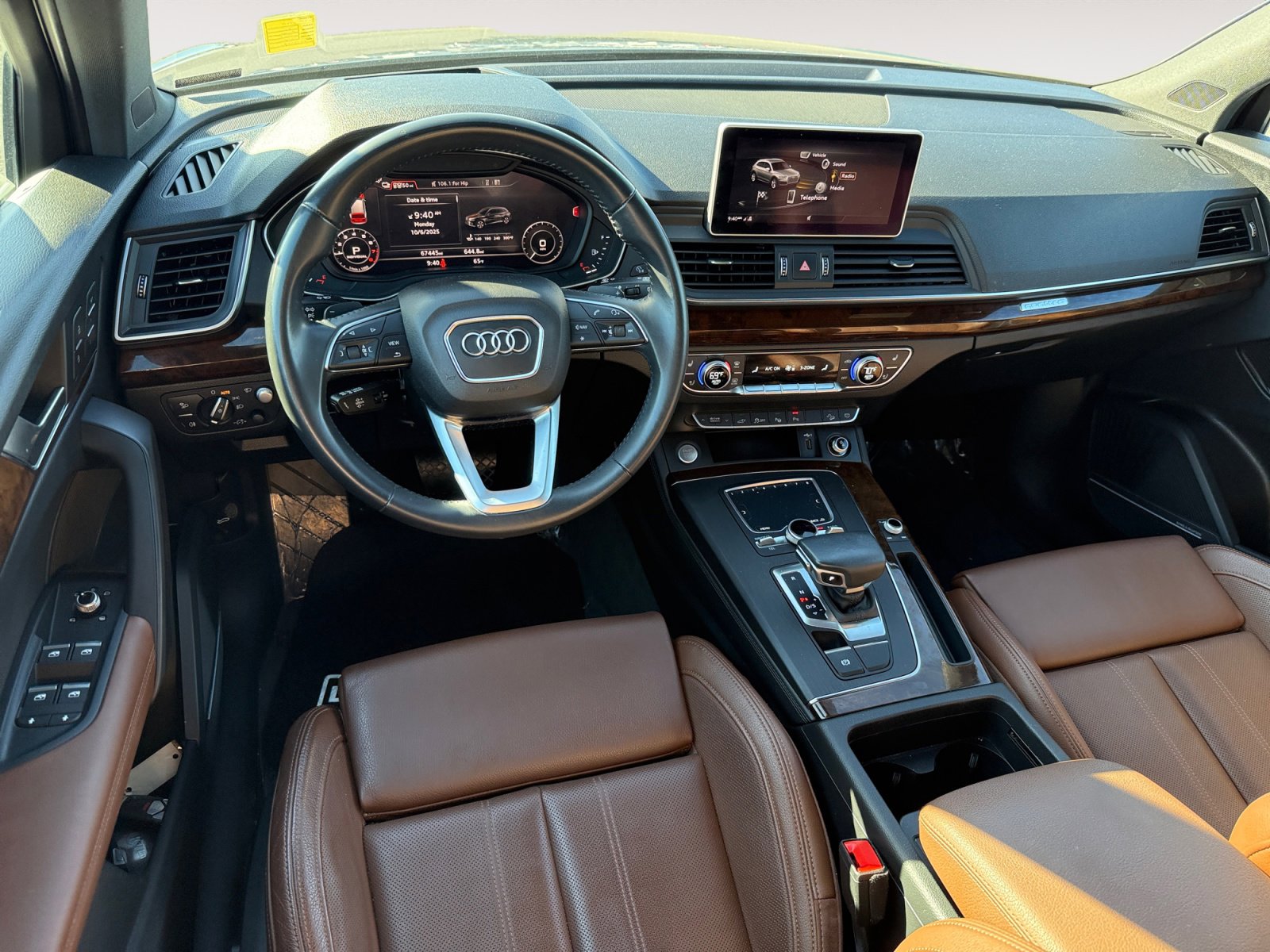 Used 2020 Audi Q5 e Prestige w/ Prestige Package image 15