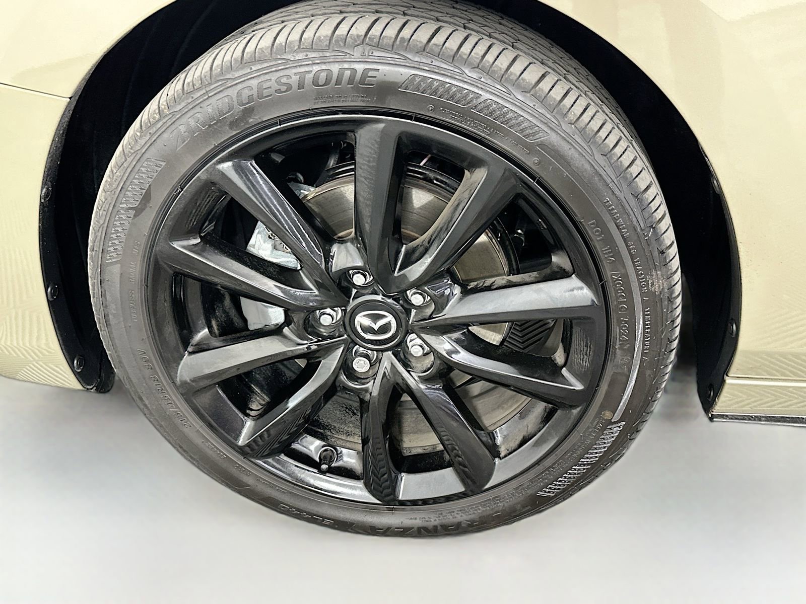 Certified 2025 MAZDA MAZDA3 Carbon AWD/4WD image 31