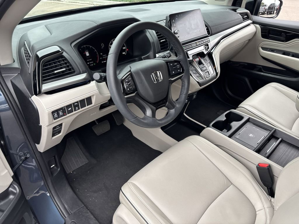 Used 2025 Honda Odyssey Touring image 10