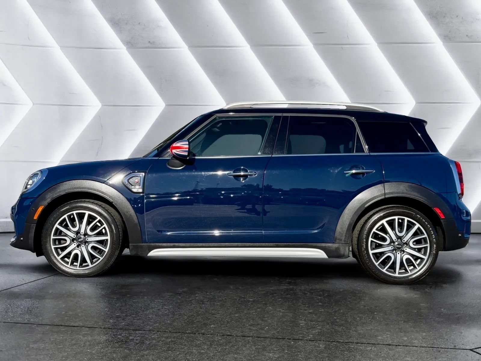Used 2017 MINI Cooper Countryman S FWD image 5