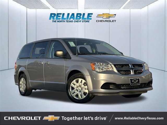 Used 2018 Dodge Grand Caravan SE w/ UConnect Hands-Free Group