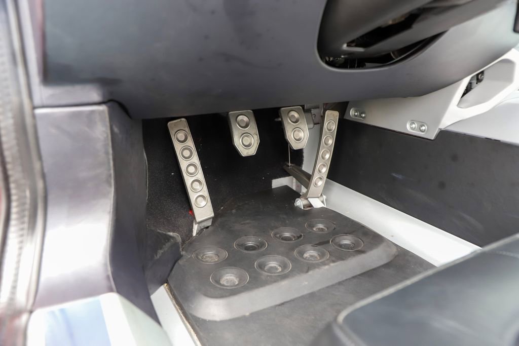 Used 2006 Ford GT RWD image 62