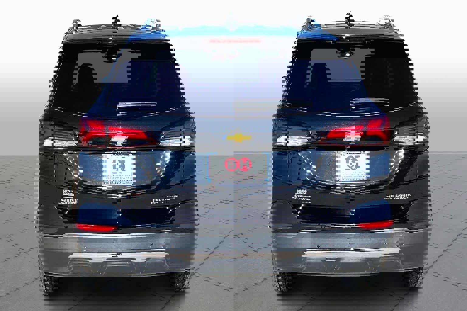 Used 2023 Chevrolet Equinox Premier image 4