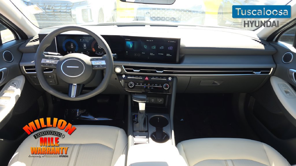 Used 2025 Hyundai Sonata SE FWD image 26