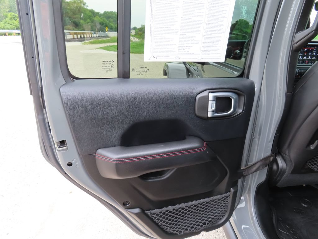 Certified 2018 Jeep Wrangler Unlimited Rubicon AWD/4WD image 28