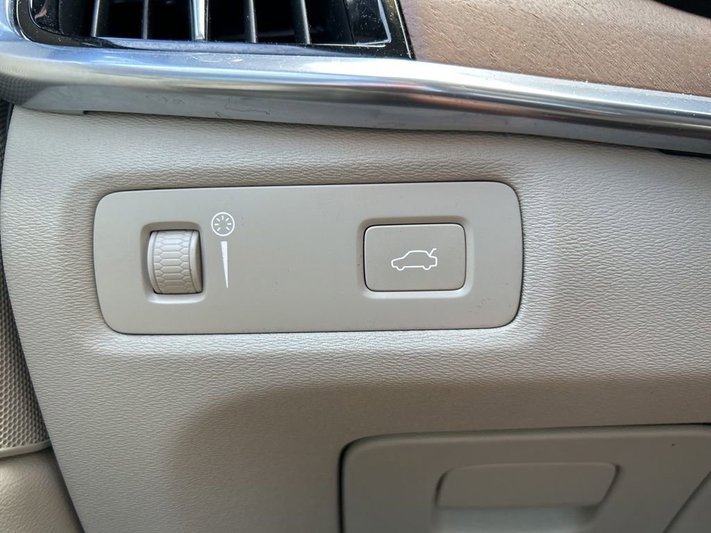 Used 2018 Volvo S90 T6 Inscription w/ Convenience Package image 30