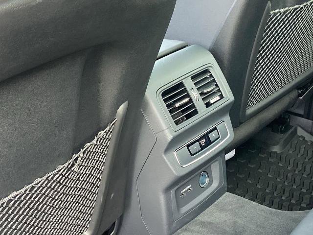 Used 2024 Audi Q5 e Premium Plus image 17