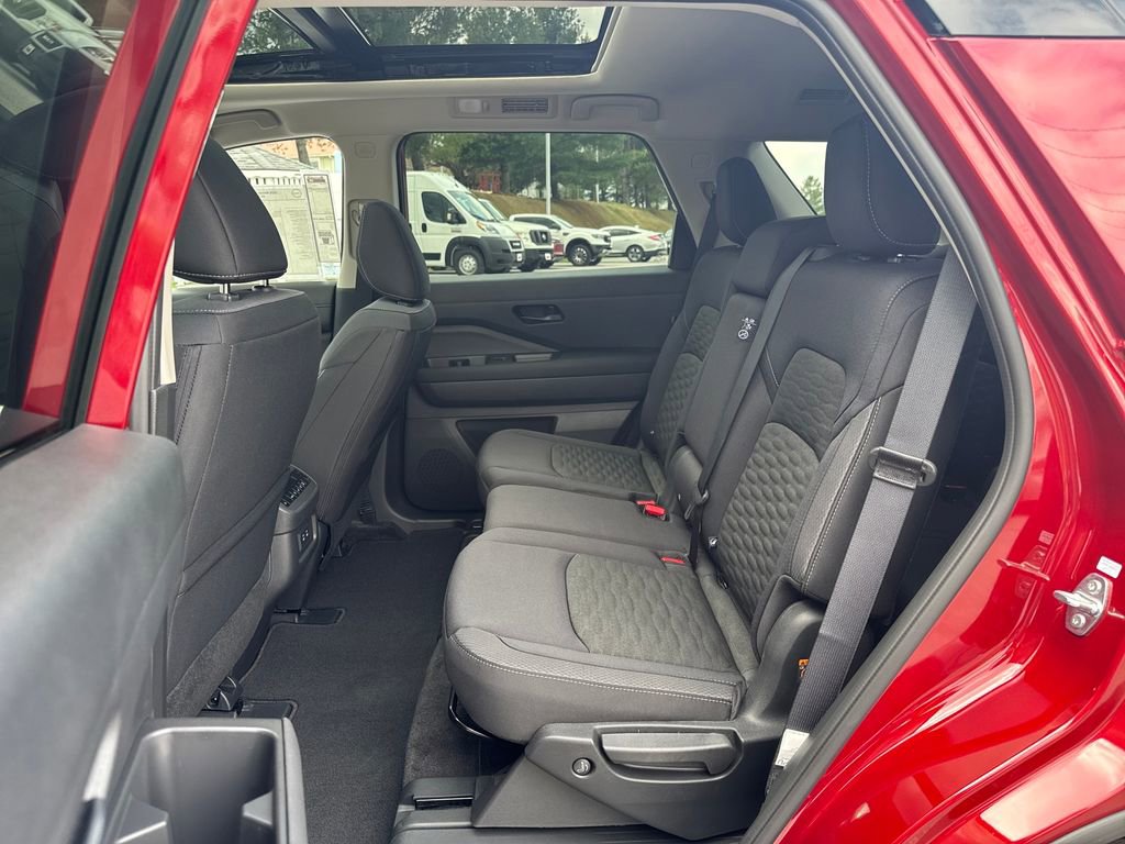 New 2026 Nissan Pathfinder SV w/ SV Premium Package image 26