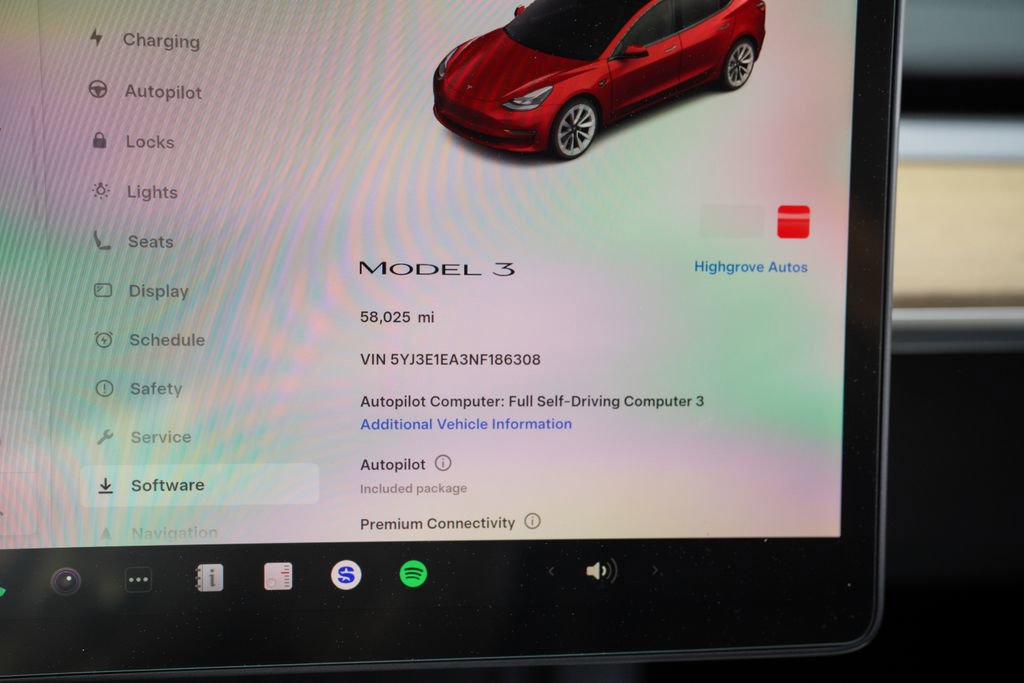 Used 2022 Tesla Model 3 Standard Range Plus image 31