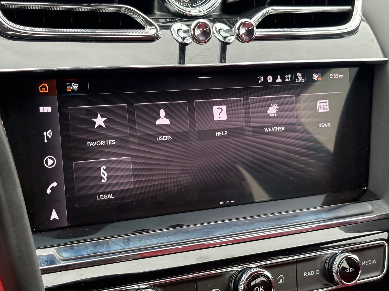 Used 2021 Bentley Bentayga AWD/4WD image 35