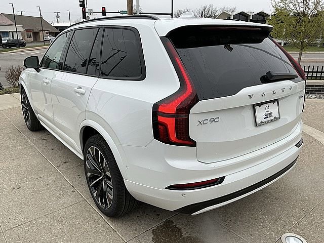 New 2026 Volvo XC90 T8 Ultra w/ Lounge Package image 10